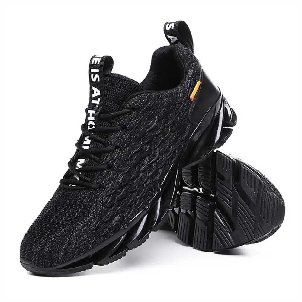 size 44 size 39 walking shoes  – Streetwear Brand Red Bewertung und Preis