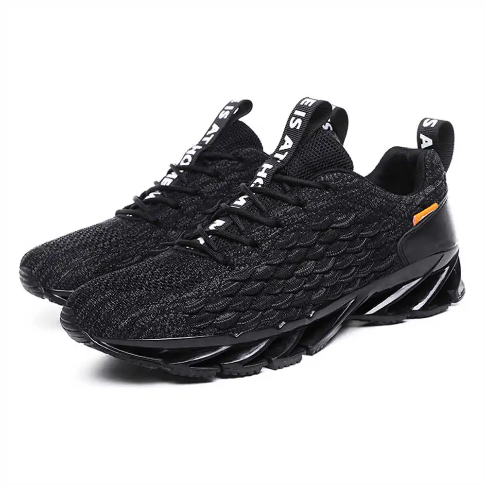 size 44 size 39 walking shoes  – Streetwear Brand Red Bewertung und Preis